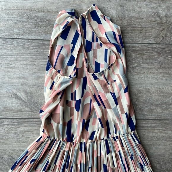 Ciros Korean Made  Breezy Geometric Sleeveless Pleated MIDI Dress - Picture 14 of 16